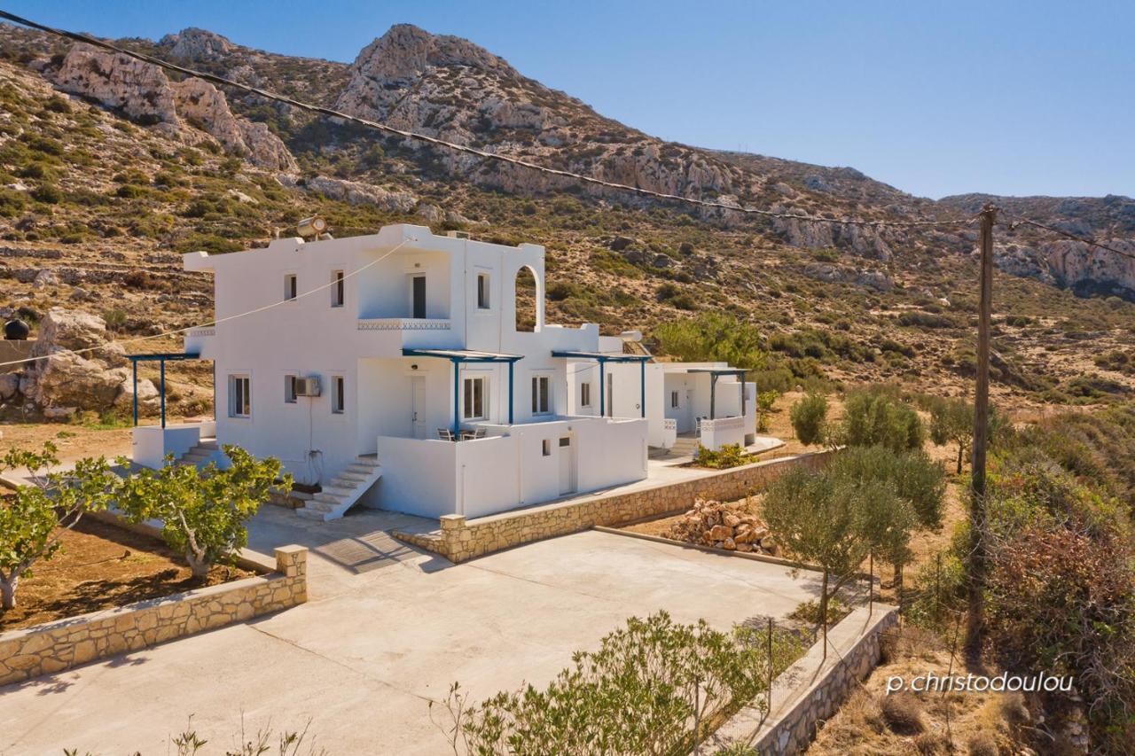 Albatros Studios & Apartments Lefkos  Exteriör bild